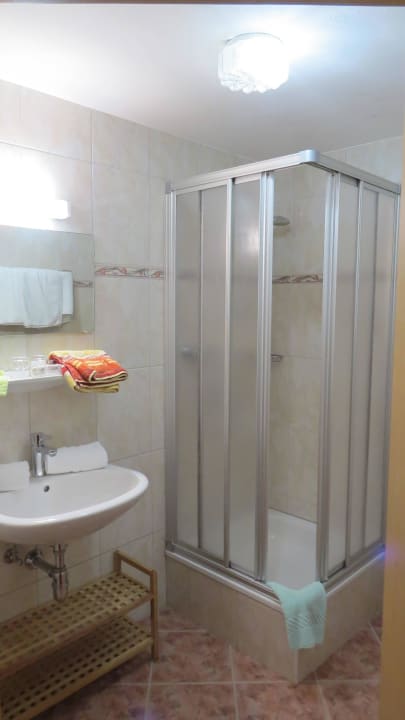 Zweiraumzimmer - Bad Altachhof