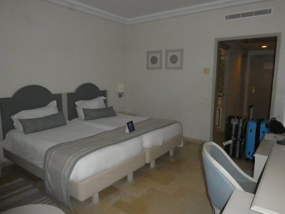 Zimmer Iberostar Waves Averroes