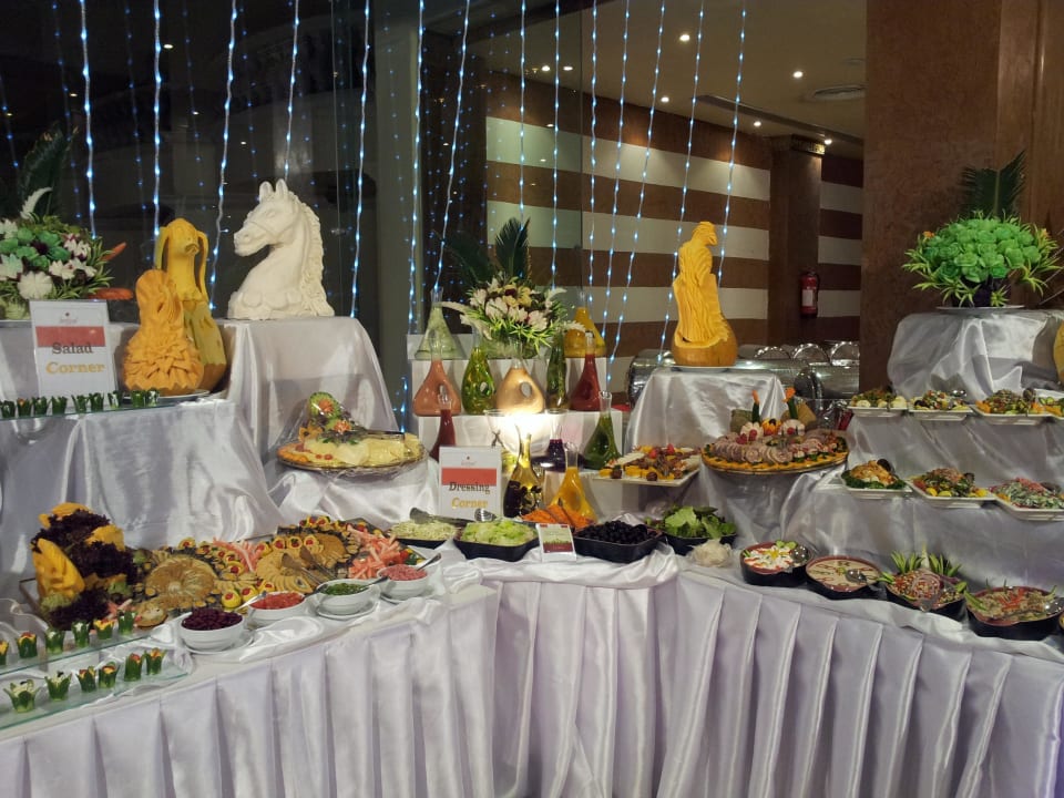 Рождественский ужин Riviera Aqua Park Resort