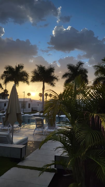 Pool Club Maspalomas Suites & SPA