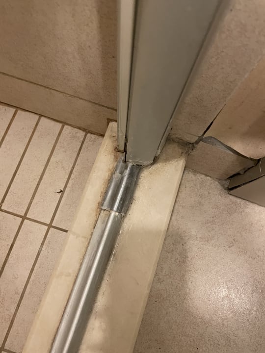 Zimmer Well Palace Side