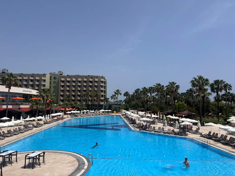 Pool VONRESORT Golden Coast