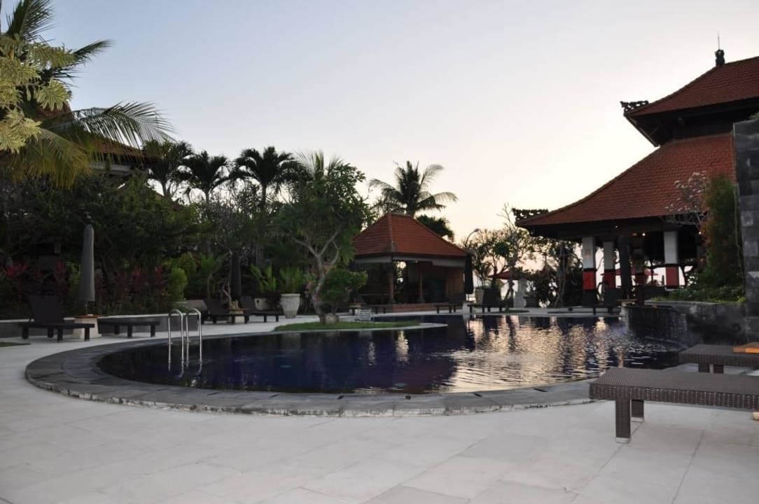 Pool Villa Shanti Beach