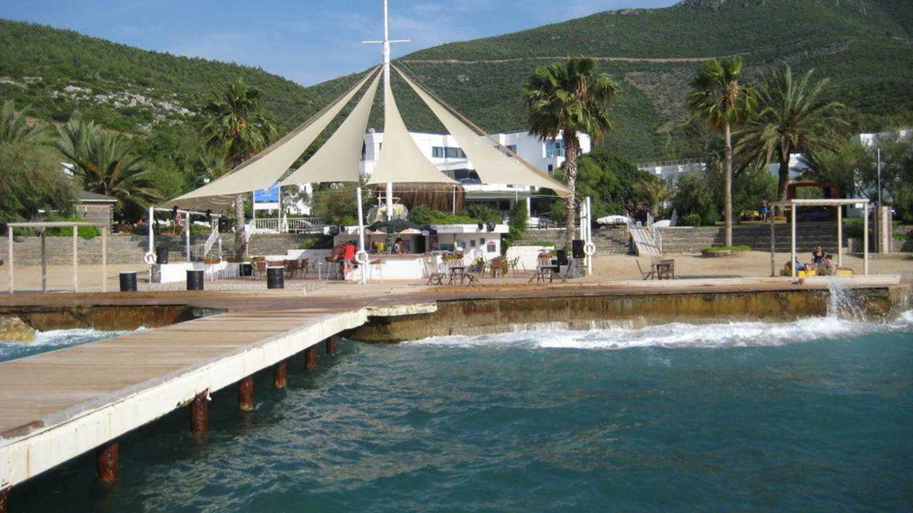 Blick vom Steg NOA Hotels Bodrum Beach Club
