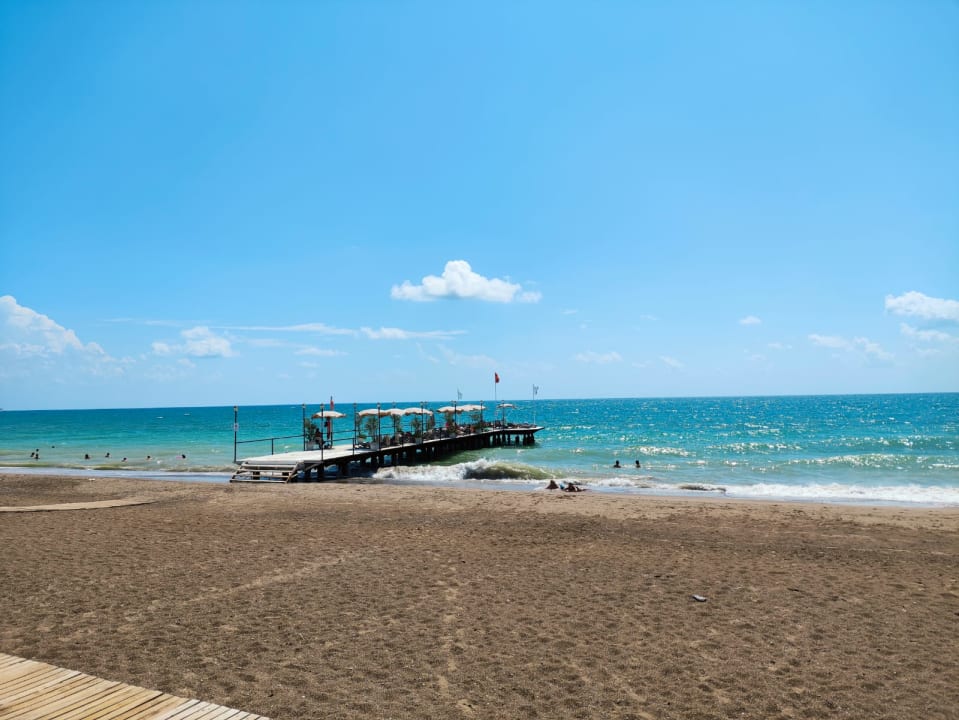 Strand Adora Hotel & Resort