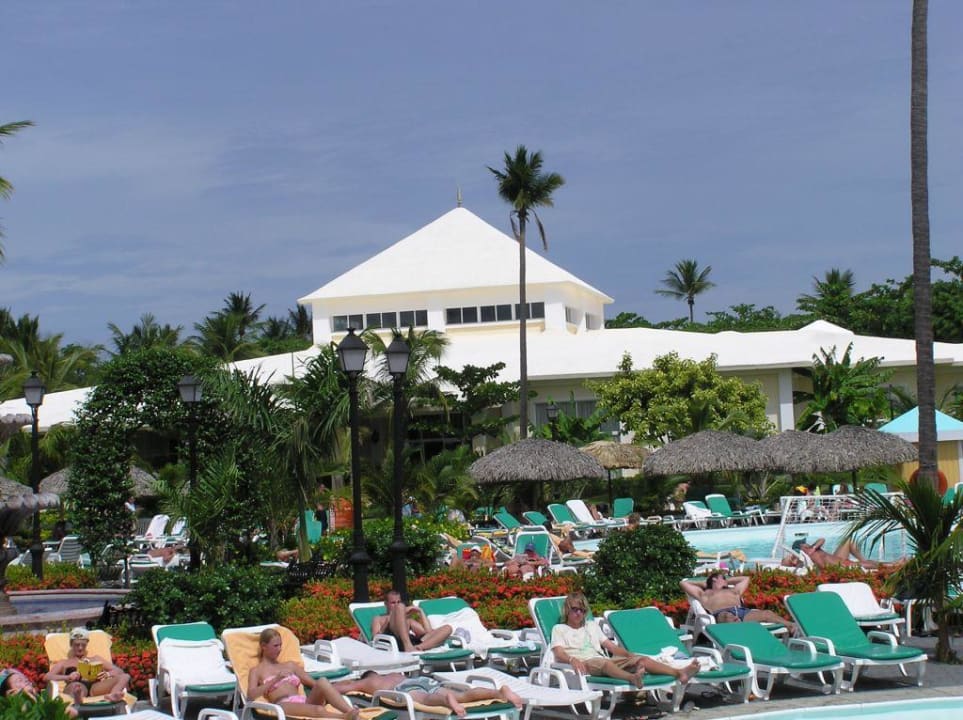 Restaurantansicht mit teilweisem Pool Senator Puerto Plata Hotel