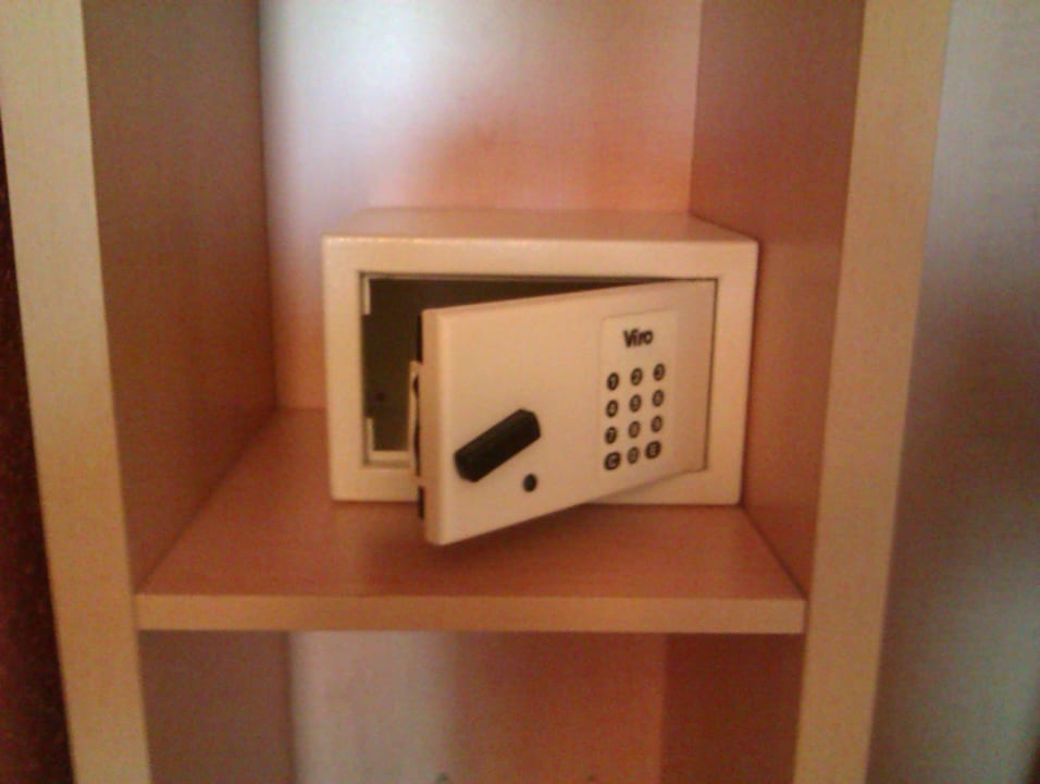 Zimmer-Safe Hotel Ibis Budapest Heroes Square