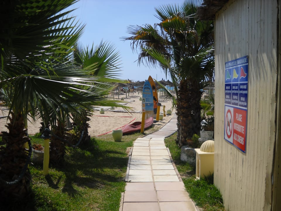 Strand Hotel Nesrine