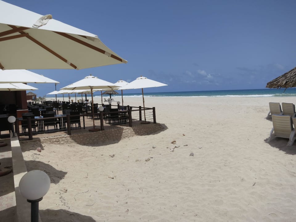 Dolphin Restaurant am Strand Crowne Plaza Salalah
