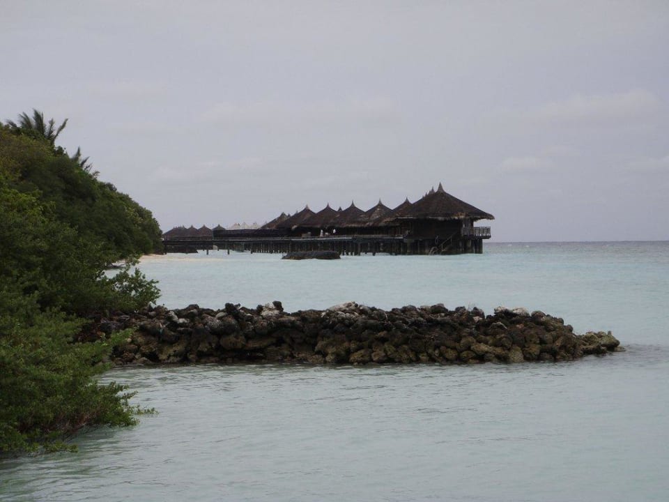 Wasserbungalow des Village Kuramathi Maldives