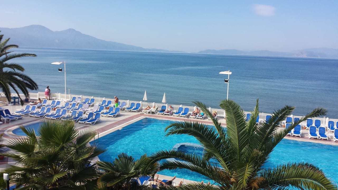 Eine von den 3 Poolanlagen Ephesia Holiday Beach Club