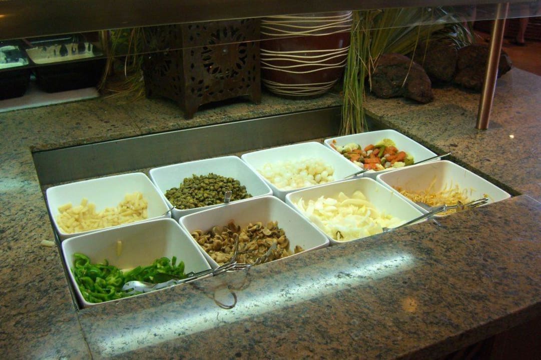 Salatzutaten am Buffet Occidental Jandía Playa