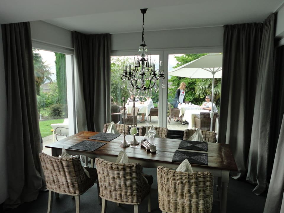 Tisch im Frühstücksraum Garni-Hotel Minigolf