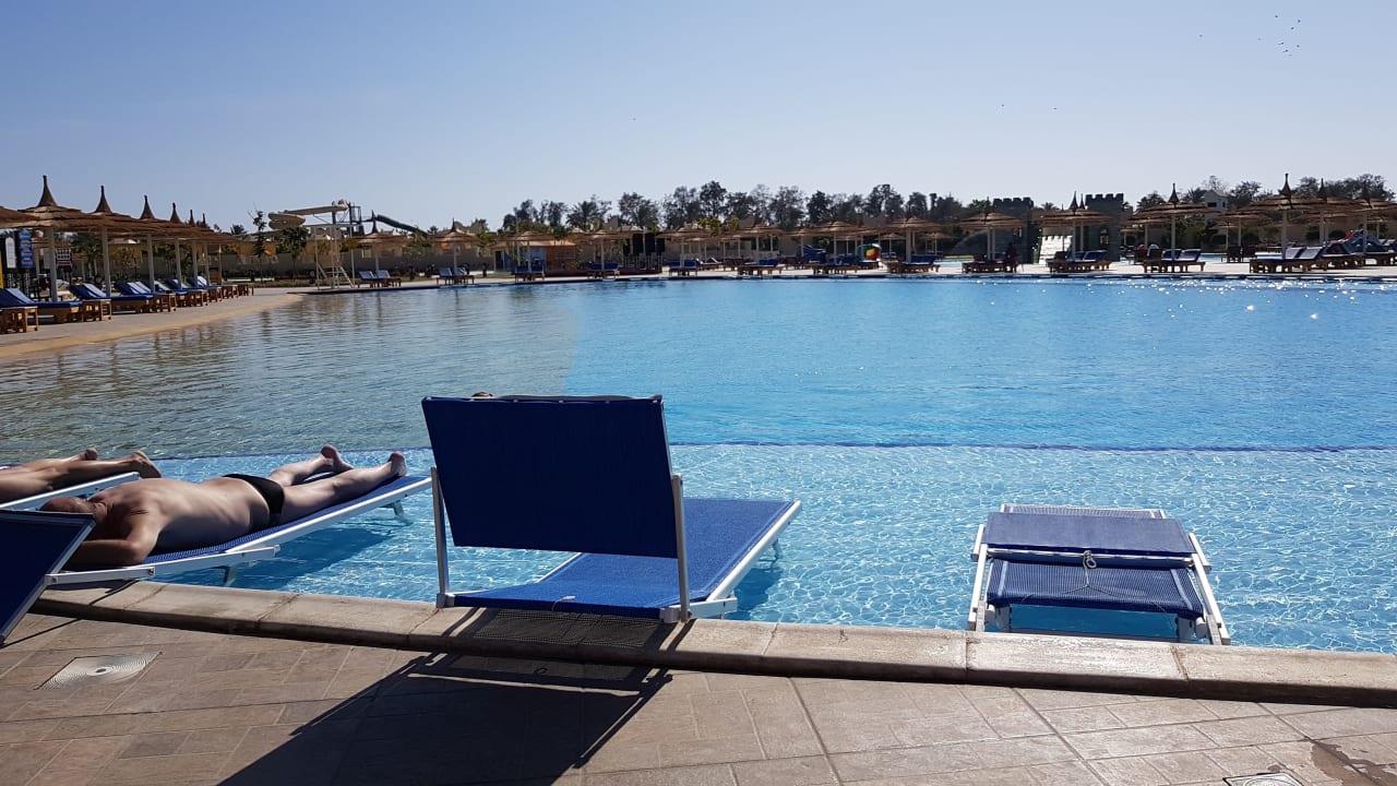 Pool mit Wasserliegen Pickalbatros Aqua Park Resort - Sharm El Sheikh