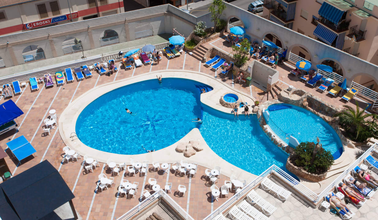 Piscina Hotel Kilimanjaro