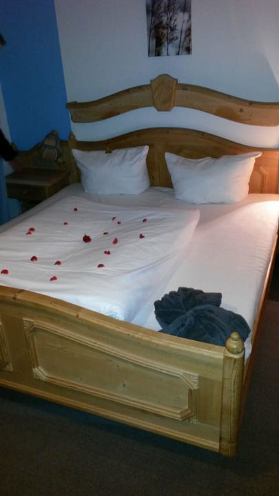 Bett Romantica Hotel Blauer Hecht