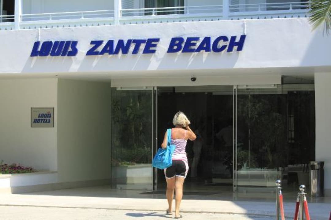 Eingang zur Rezeption Domes Aulūs Zante, Autograph Collection