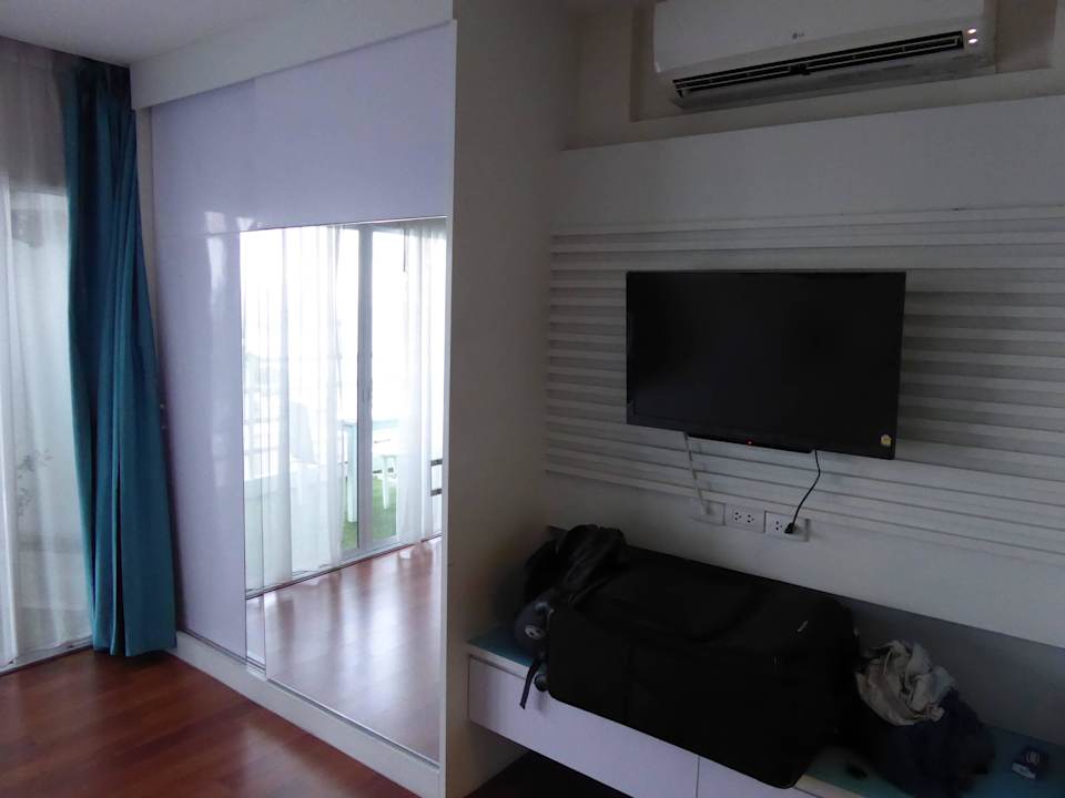 Schlafzimmer TV und Schrank VT6 by Honey