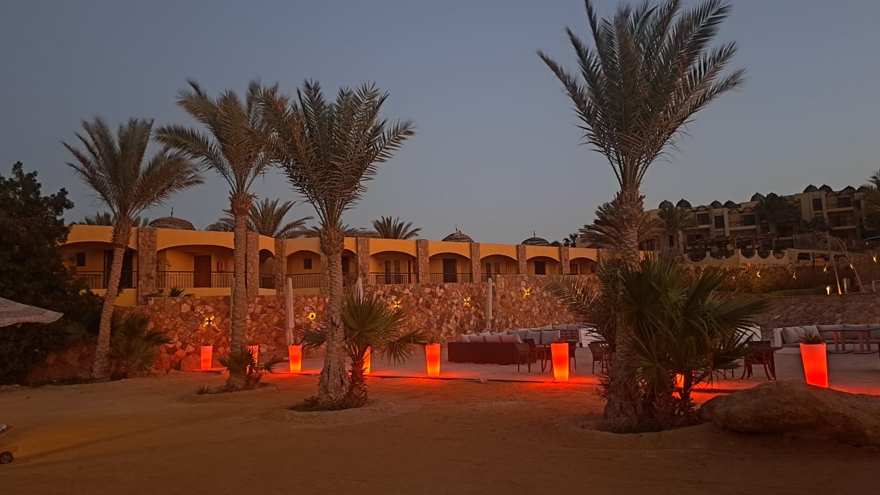 Außenansicht Hilton Hurghada Plaza