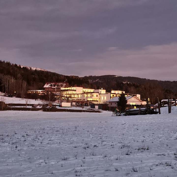 Außenansicht 1. Bier & Wohlfühlhotel Gut Riedelsbach