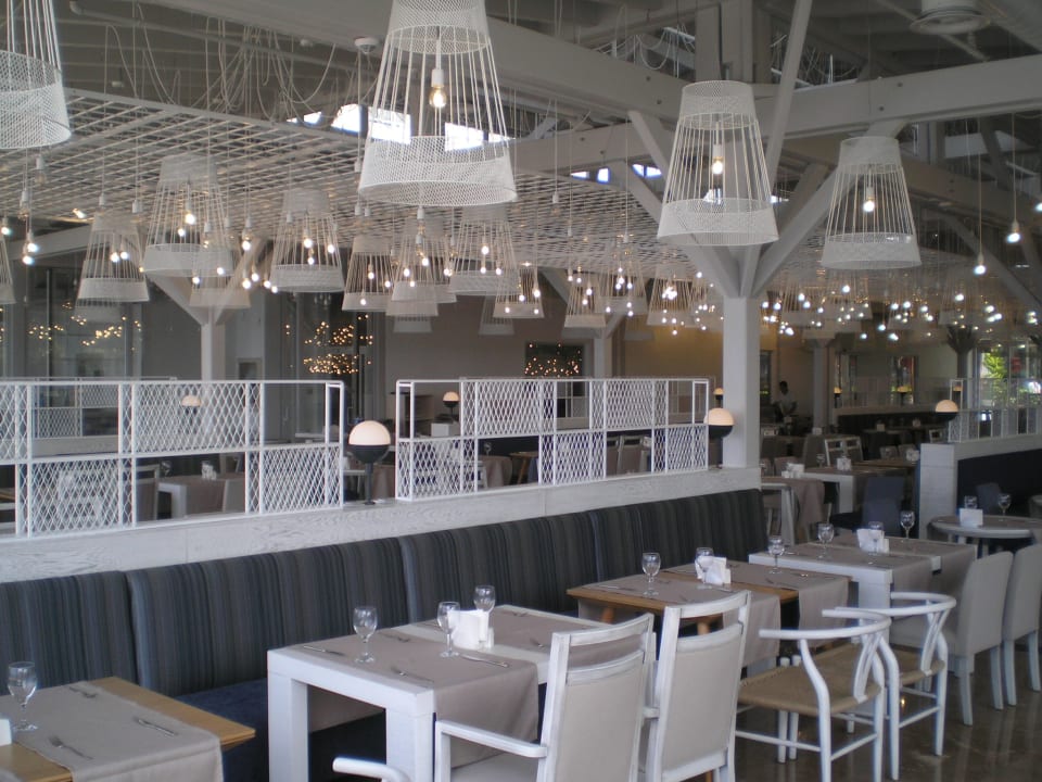 Restaurant Ramada Plaza by Wyndham Antalya