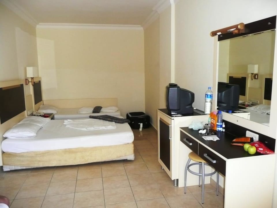 Widok pokoju Monart City Hotel