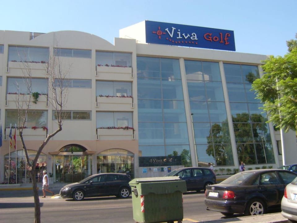Frontansicht Viva Golf VIVA Golf - Adults only 18+