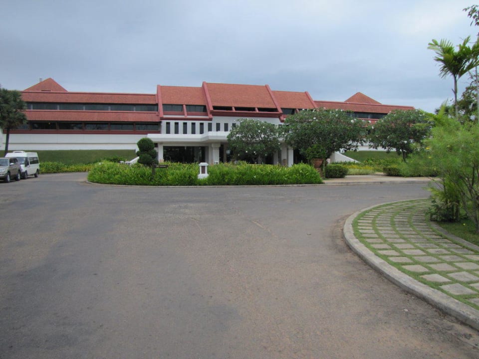Ansicht Einfahrt Hotel Le Meridien Angkor