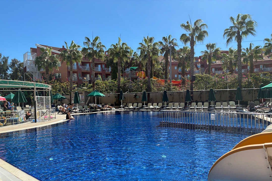 Pool Can Garden Resort