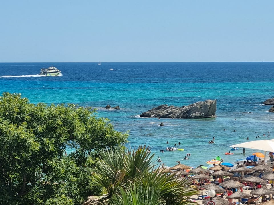 Strand Hotel Serrano Palace