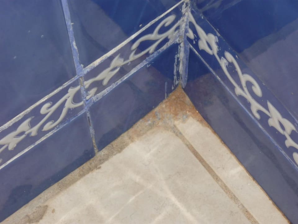 Dreckig und ungepflegt Ruspina Beach Resort