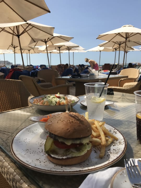 Strand Hilton Dubai Jumeirah