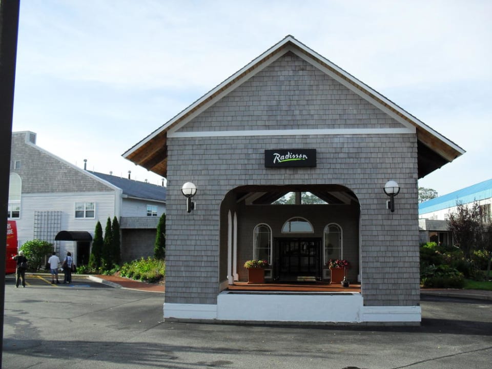 Hoteleingang DoubleTree by Hilton Cape Cod - Hyannis