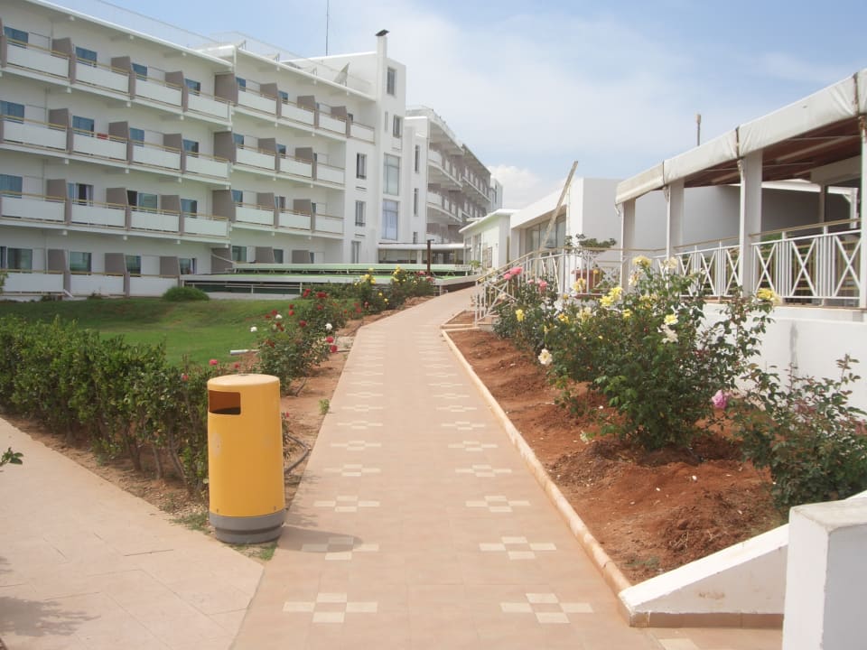 Außenansicht Asterias Beach