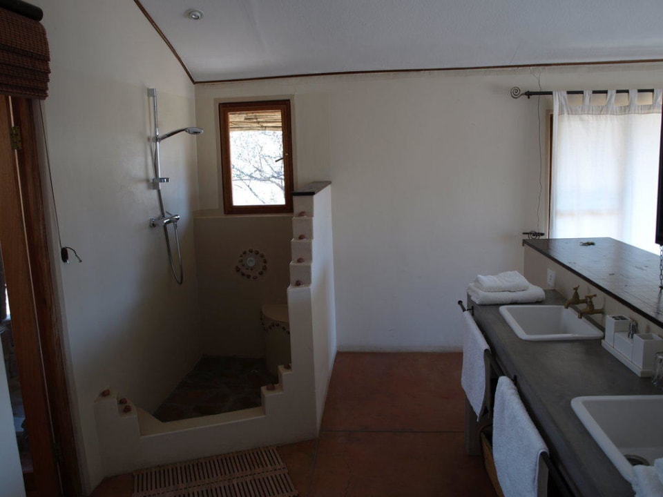 Badbereich Hotel Waterberg Guestfarm Schneider