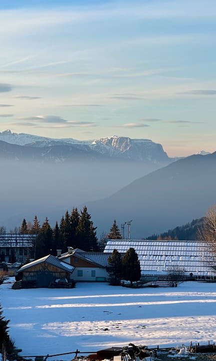 Ausblick SONNENBERG | Panorama Dolomites Wellbeing