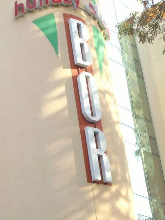 Eingang HVD Club Bor