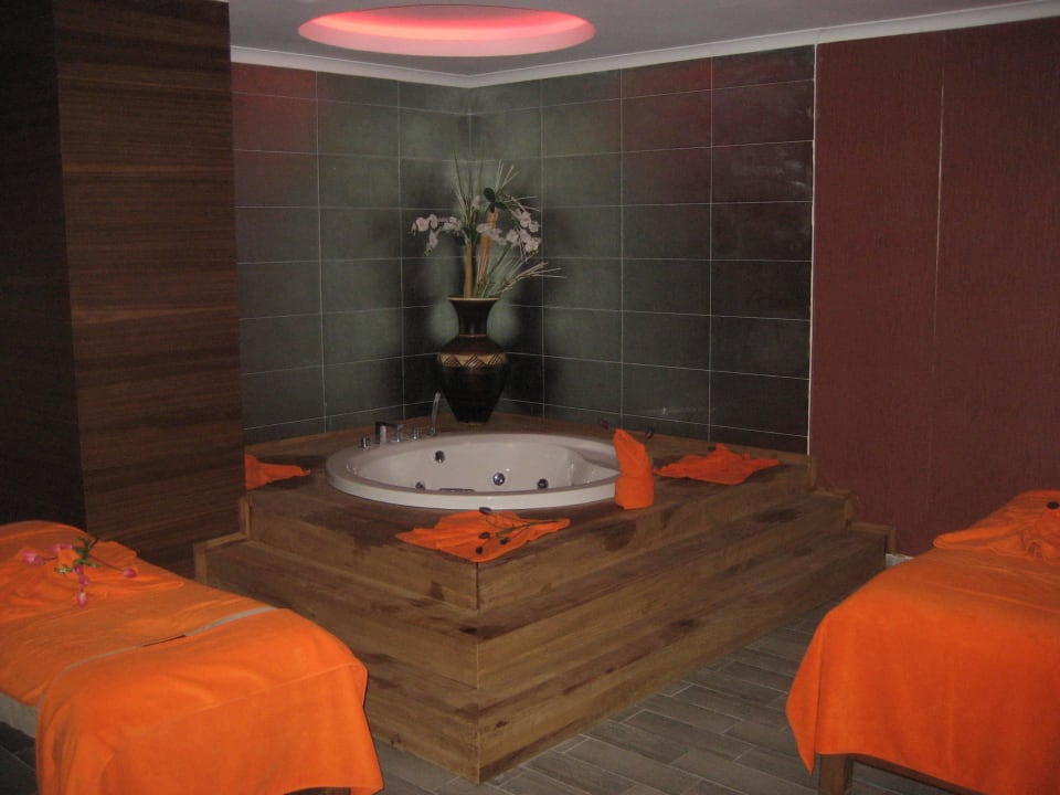 Hotel Mary Hotel Side