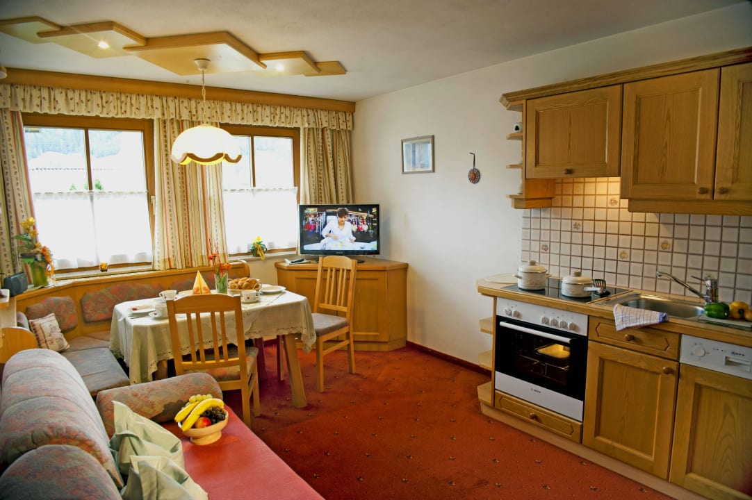 Wohnraum Appartment Blumenwiese Gästehaus Alpina