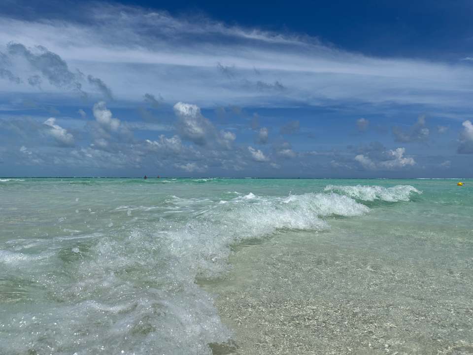 Strand Cinnamon Velifushi Maldives - Free One-Way Speedboat and 02 Kids Under 12 Stay & Dine Free