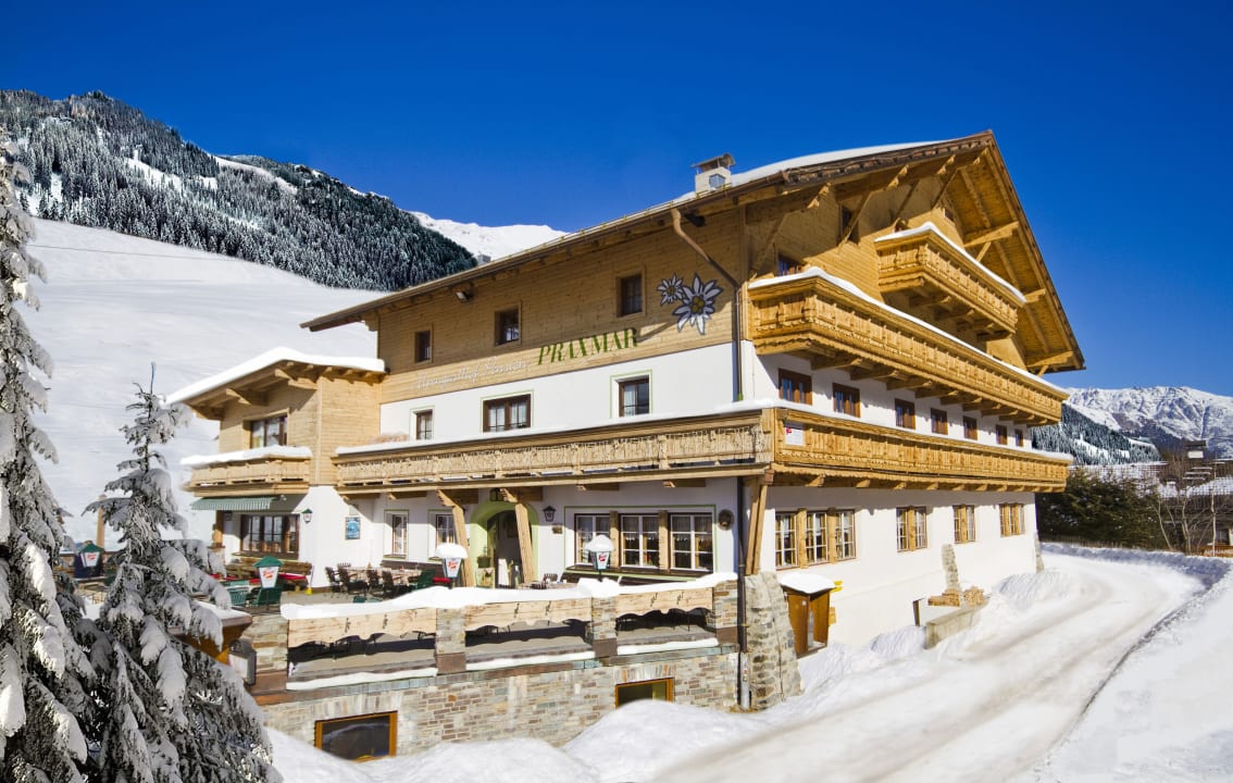 Außenansicht Alpengasthof Pension Praxmar