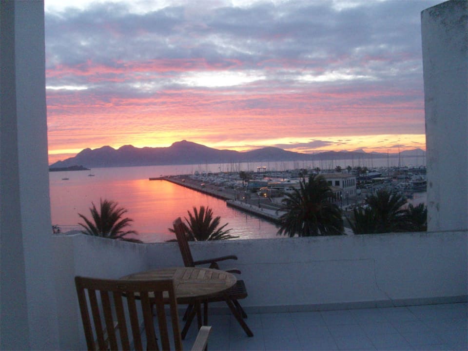 Sunrise at Marina Hotel Marina