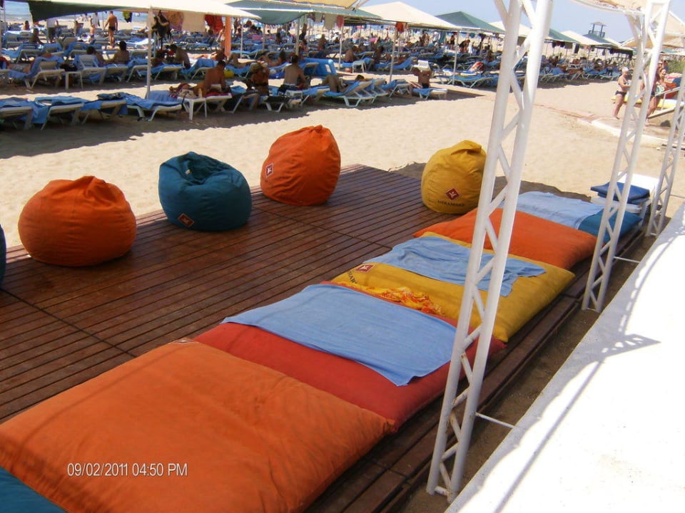 Relax Ecke am Strand Miramare Queen Hotel