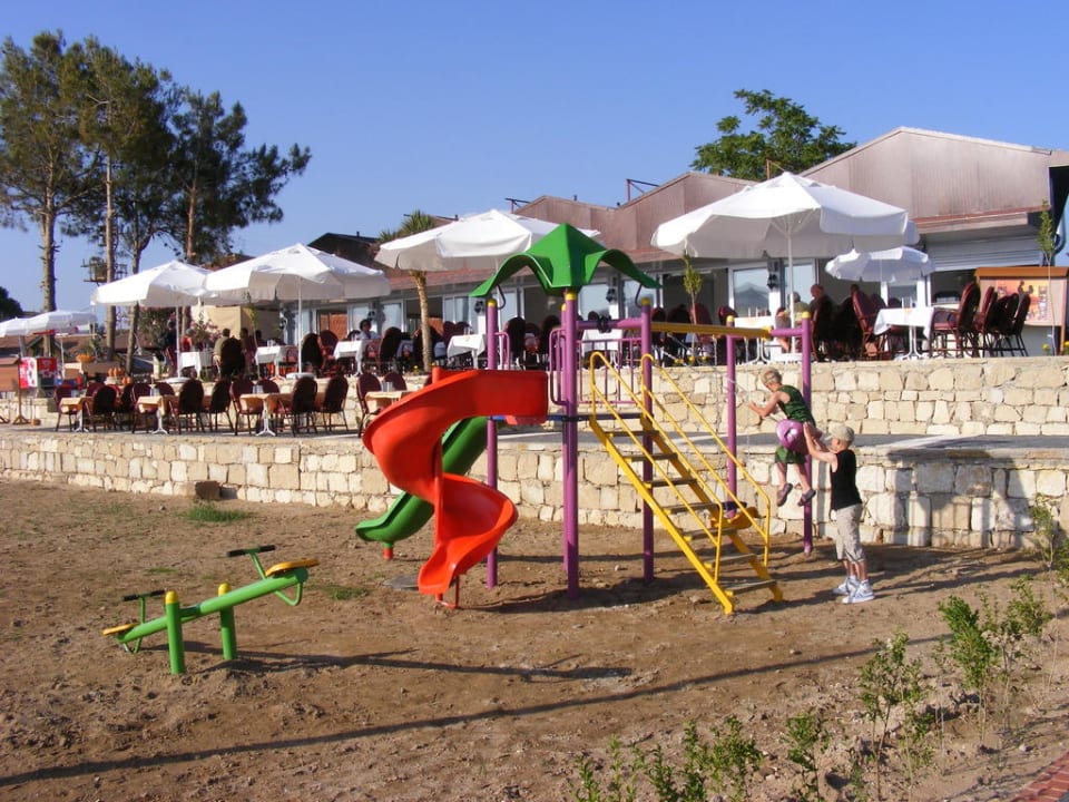 Neuer Kinderspielplatz Clover Magic Nova Beach