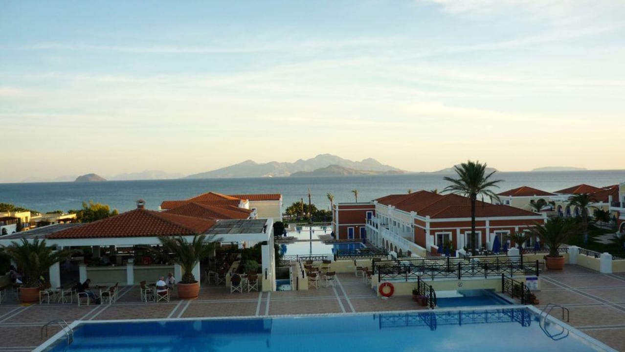 Hotel bei Sonnenuntergang Porto Bello Royal