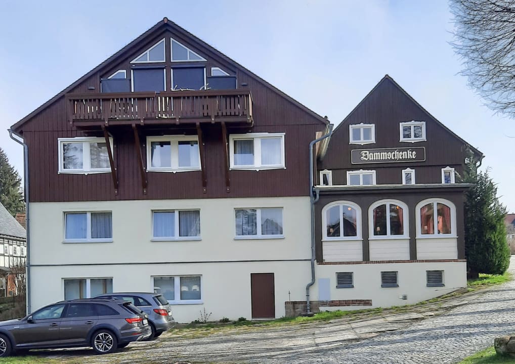 Außenansicht Gasthof & Hotel Dammschenke