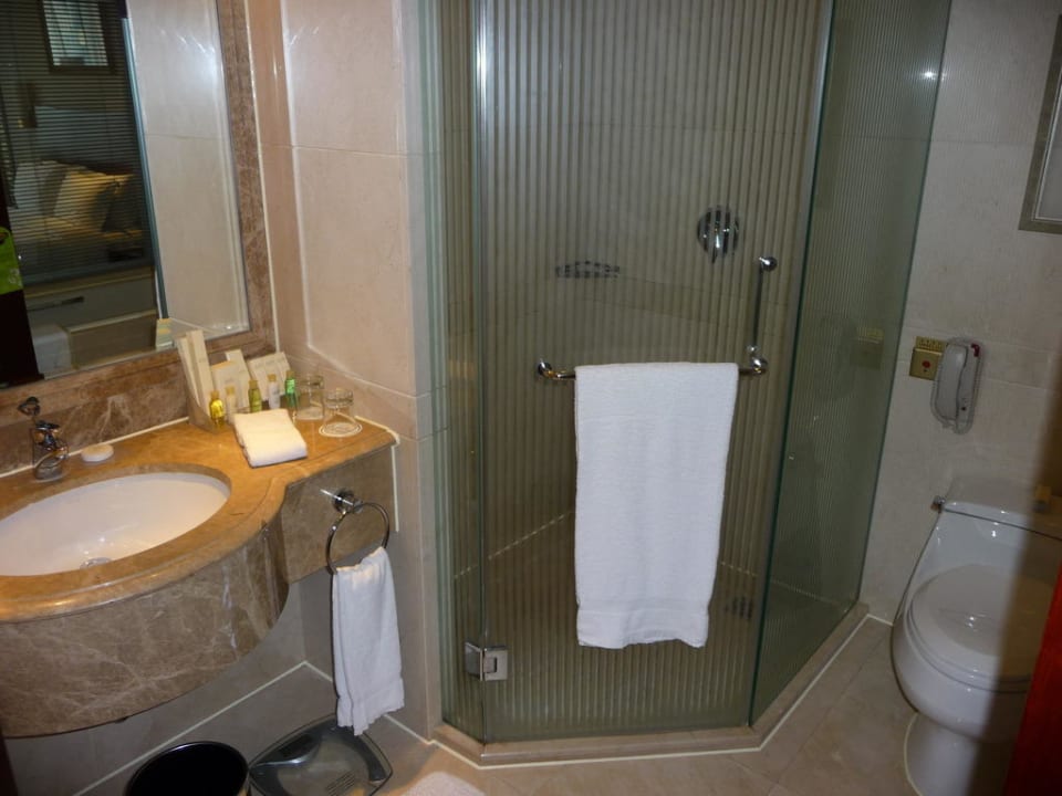 Badezimmer Radisson Blu Hotel Shanghai New World