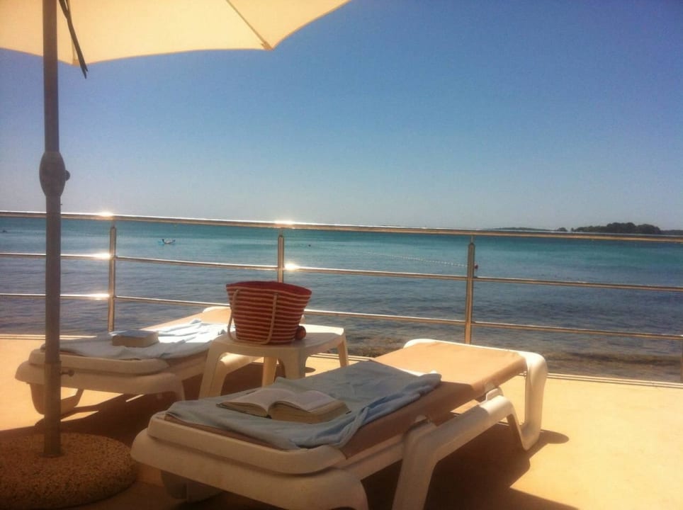Hoteleigeneliegen am Strand Park Plaza Belvedere Medulin
