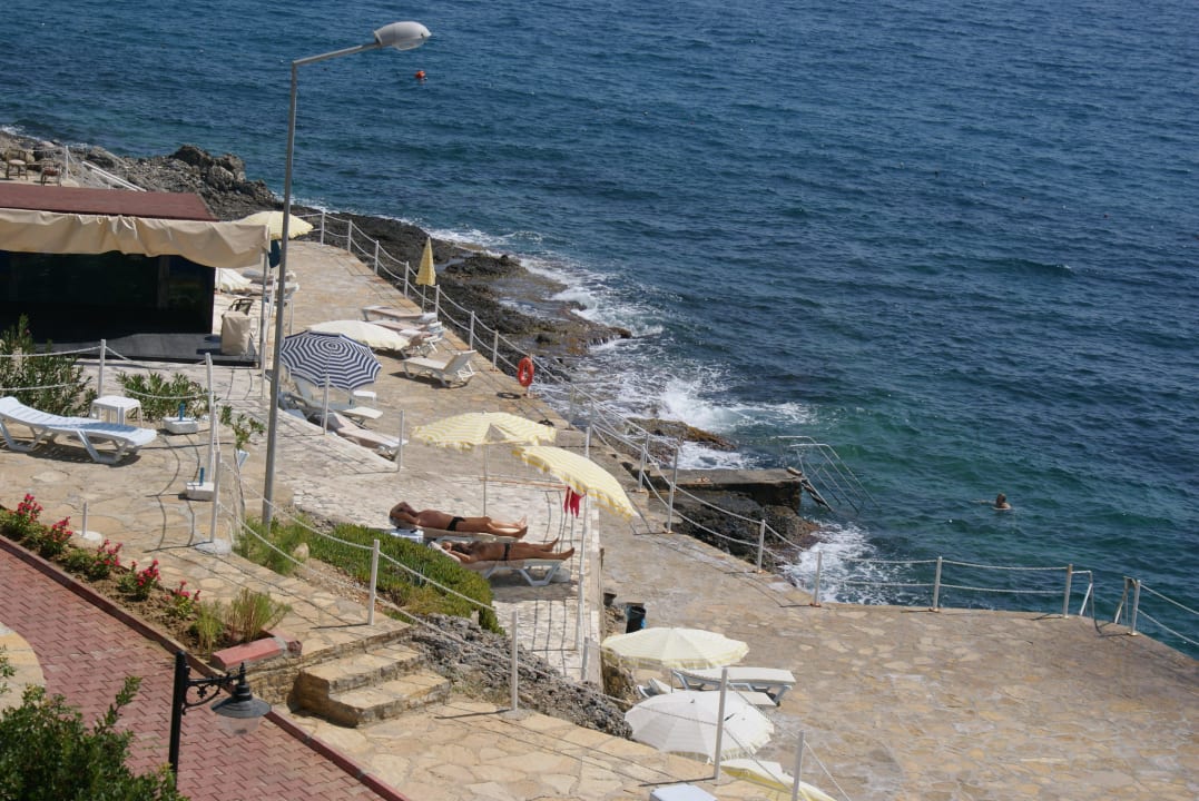 Molo, którego nie ma na zdjęciach w ofercie hotelu İncekum West Hotel