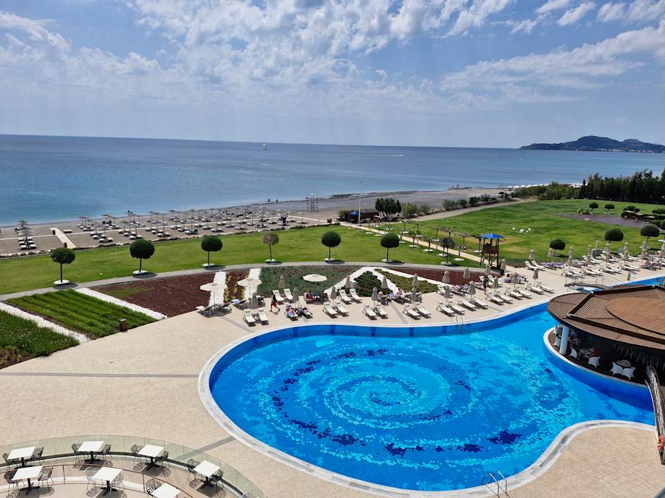Pool Elysium Resort & Spa Hotel